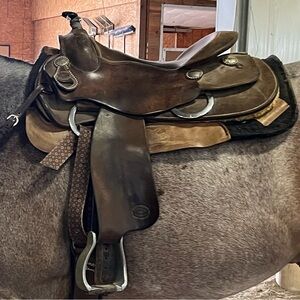South Texas Tack Saddle 16in